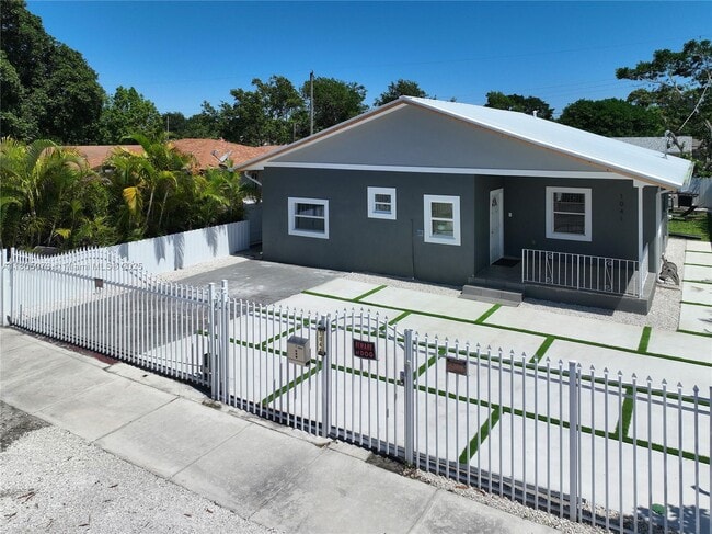 Photo - 1041 NW 73rd St House