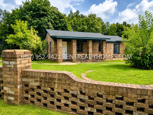 Building Photo - 501 Henson St