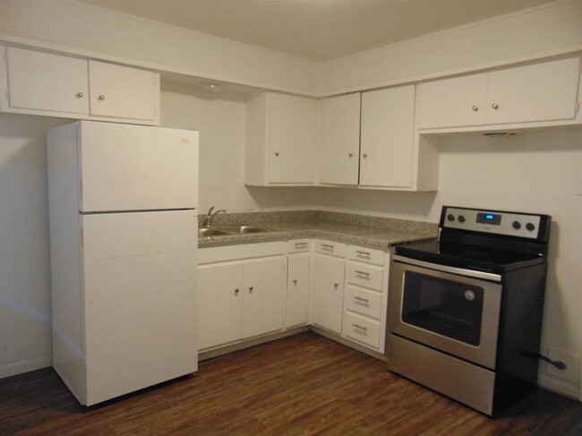 Building Photo - 2406 46th St Unit B Rental