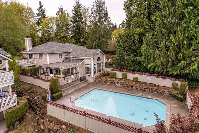 Photo - Landis Pointe