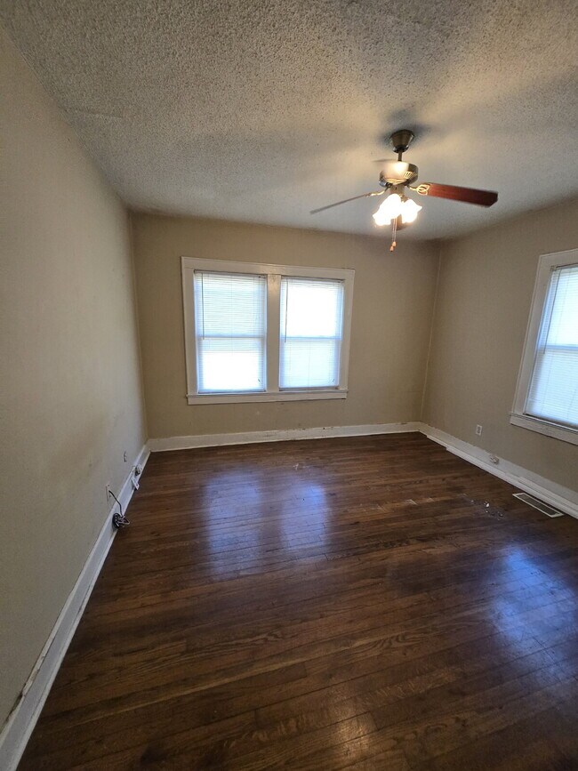 Single Level 2 Bedroom House Near Amnicola Hwy