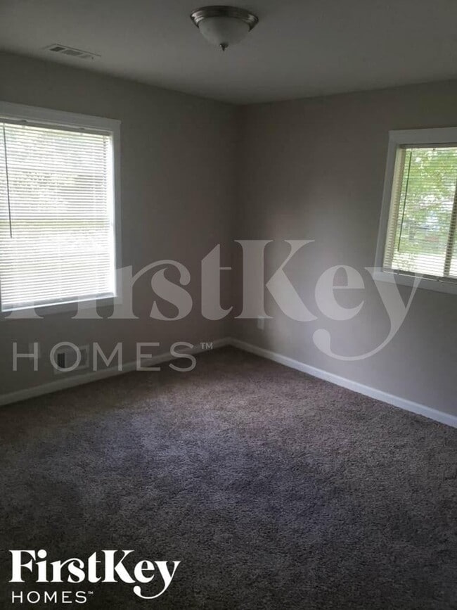 Photo - 6741 Fallawater Cir