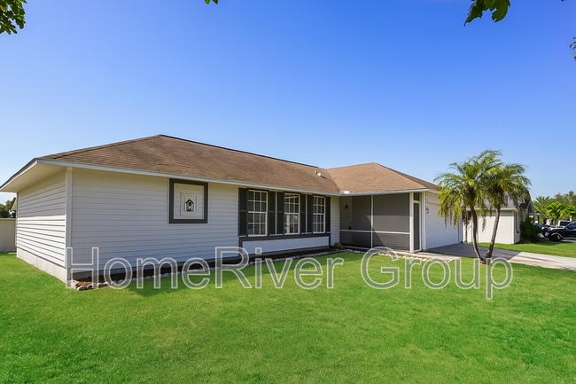 Building Photo - 1428 SW 11th Ave Rental