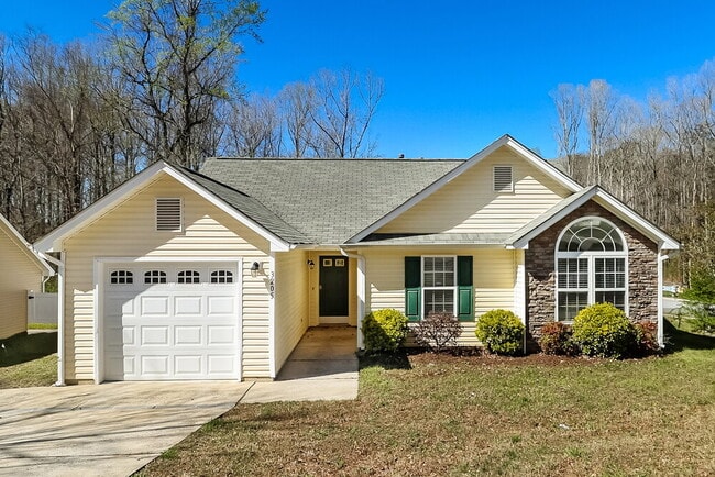 Building Photo - 3205 Forest Creek Ct