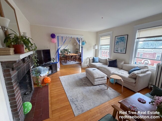 Photo - 51 Leamington Rd Unit 2