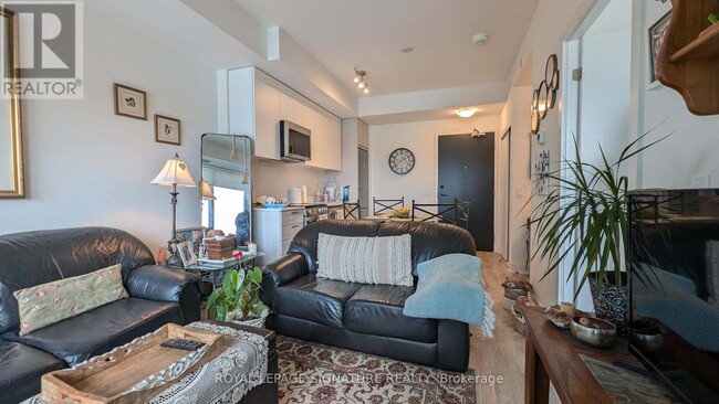 Photo - 185 Deerfield Rd Unité 321