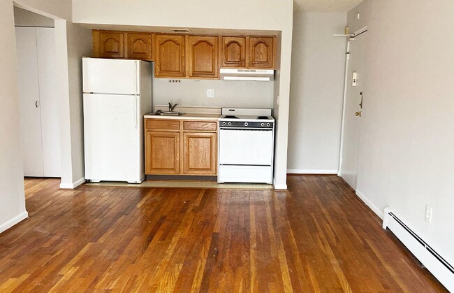 Building Photo - 539 Lowell Ave Unit 539-10