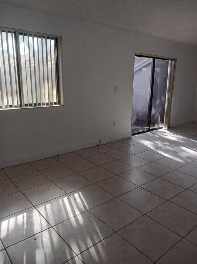 Photo - 3187 Coral Lake Dr Unidad 3187