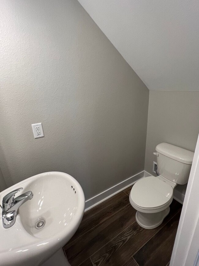 Photo - 3-Bed / 2.5-Bath Beautiful Townhomes