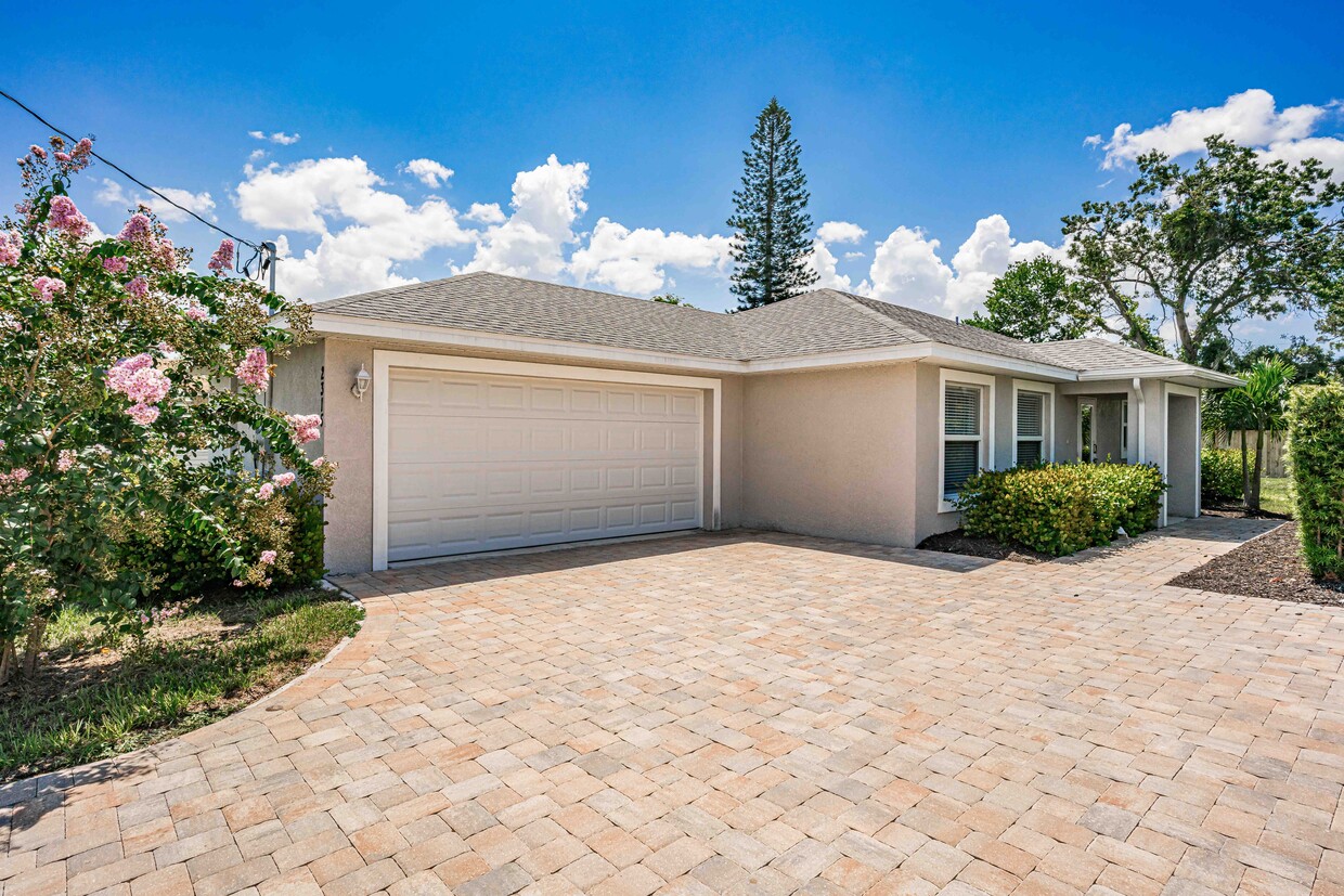 Photo - 2315 6th Ave W (Bradenton, FL)