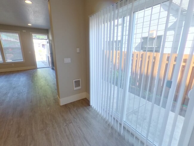 Photo - 325 NW 21st St Unit 101