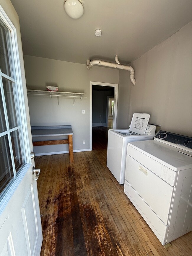 Photo - 2833 N Downer Ave Unit 2