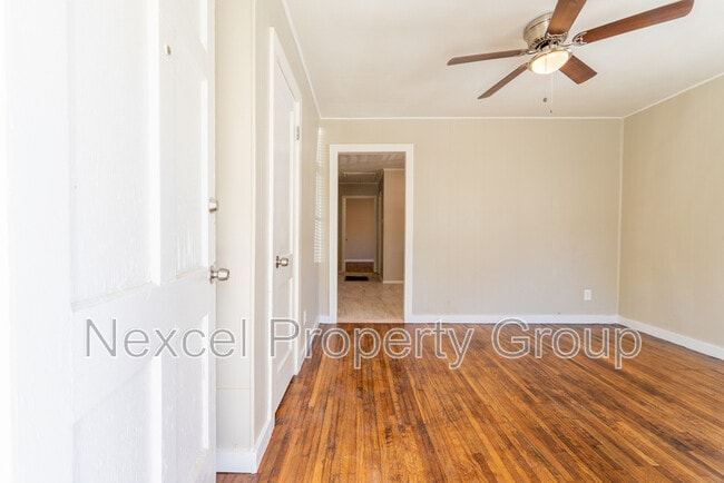 Photo - 1677 Echles St