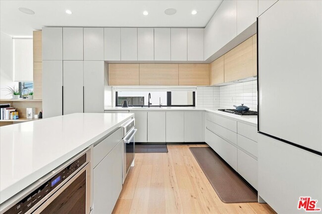 6077 1/2 Horner St