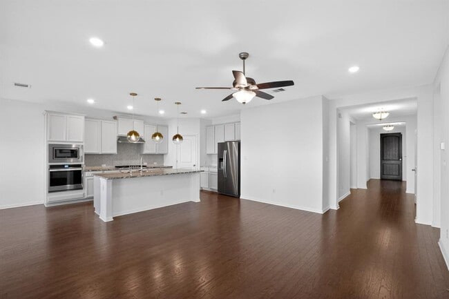 Photo - 108 Meadow Wood Cv