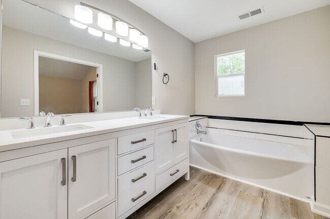 Photo - Freshly Painted 4 Bed Home on Huge Lot wit...