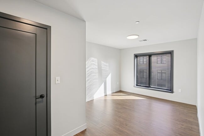 Photo - City Hall Place