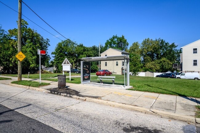 Photo - 5053 Sheriff Rd NE
