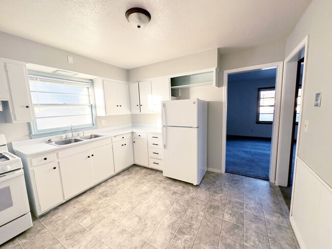 Photo - Rare 3 bedroom plus office home for rent! Unit 1718 S 7th Ave
