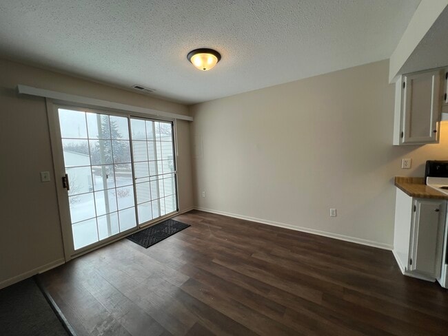 Photo - 611 E Burnsville Pkwy