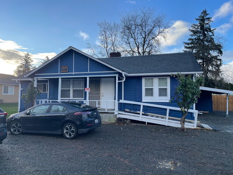 Photo - 811 4th Ave N