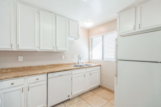 Photo - 31635 Avenida Maravilla Unit 2