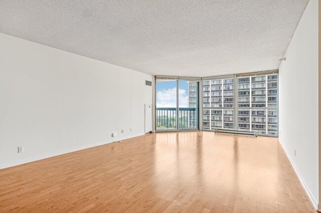 Photo - 1660 N Prospect Ave