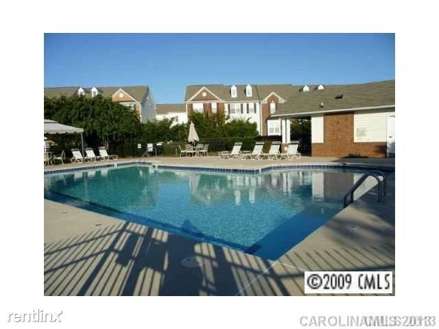 Photo - 2 br, 2.5 bath Townhome - 8039 Bristle Toe...