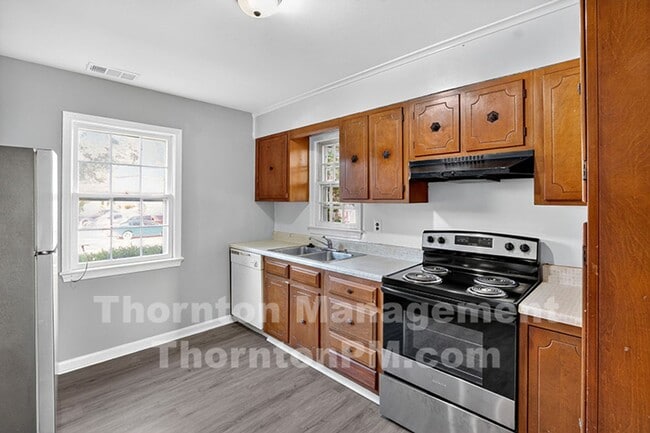 Photo - Newly Remodeled 3 Bedroom Townhouse