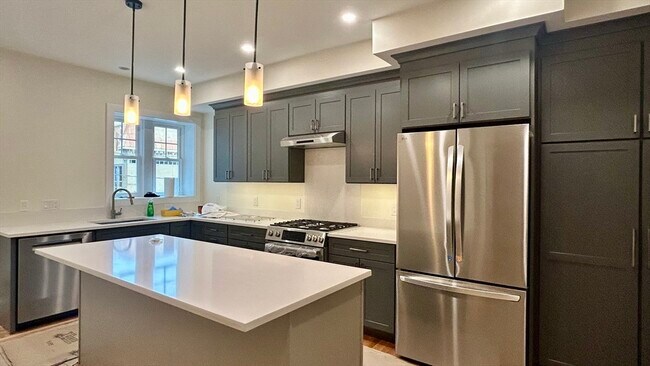 Photo - 10 Dwight St Unidad 2