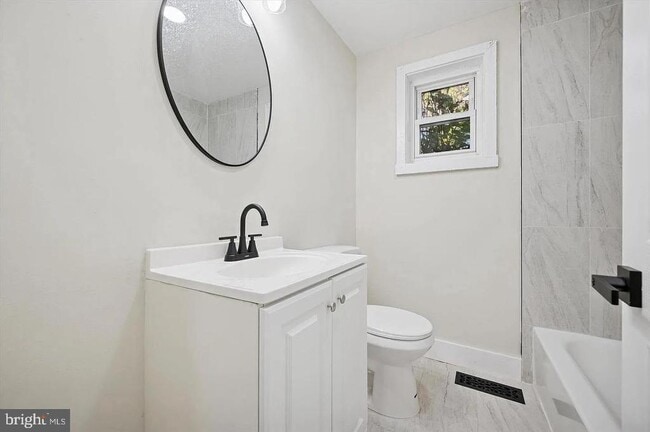 Photo - 75 High St Unit 2