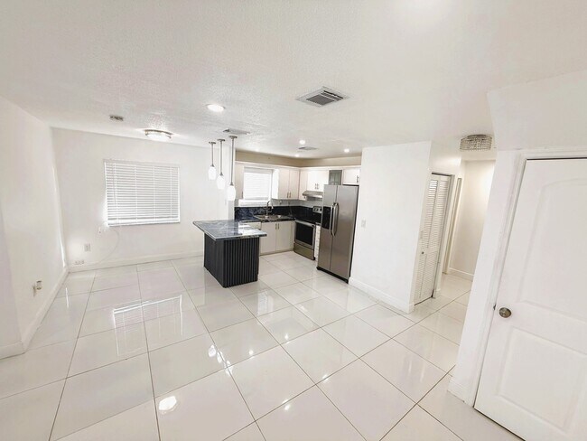 Photo - 18616 SW 100th Ave