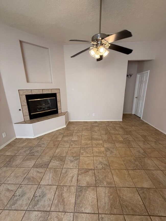 Photo - Spacious 3 Bedroom 2 Bathroom and 2 Car Garage in beautiful NE Heights Neighborhood !