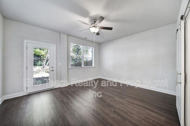 Photo - 2432 Arty Ave