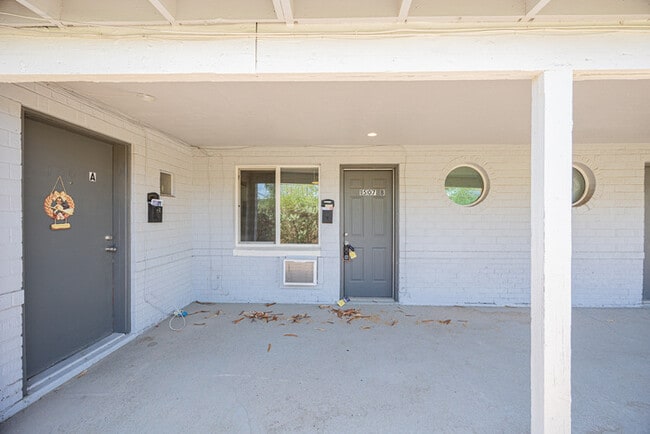 Photo - 1507 E Harvard St