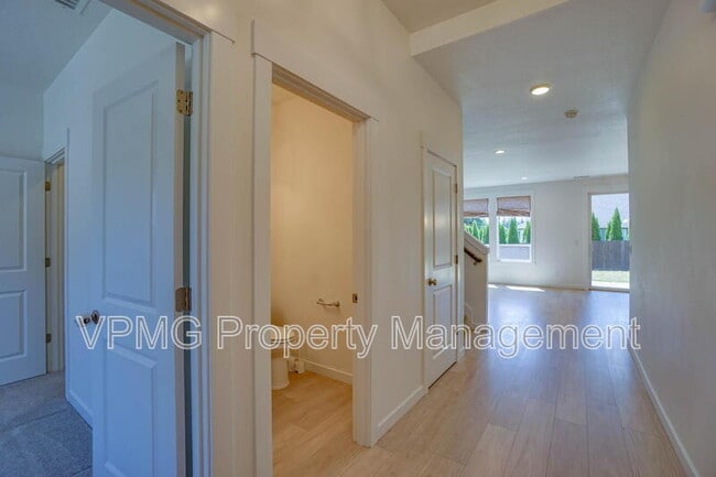 Photo - 935 SE 36th St