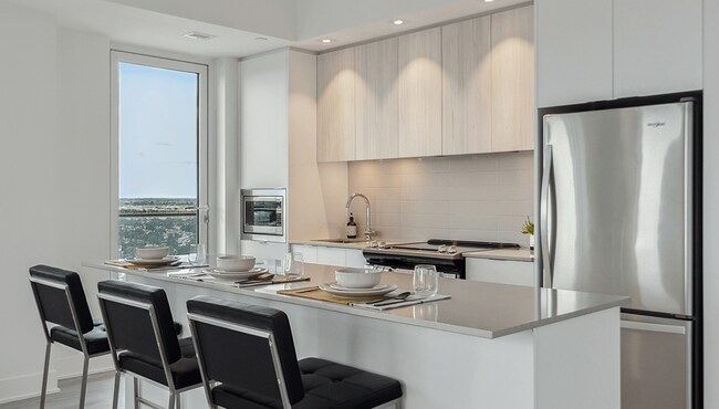 Latitude Kitchen With Breakfast Bar - Latitude