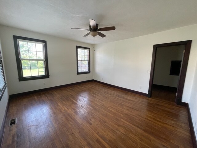 Photo - 1004 W 7th St