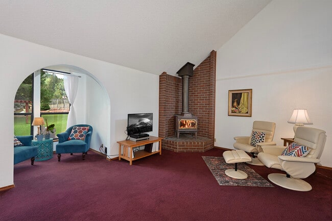 Photo - 715 W A Barr Rd