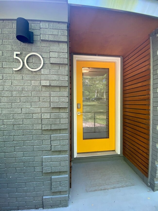 Photo - East AVL - Mid Century Modern Beauty in Bo...