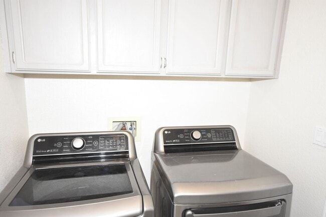 Photo - 428 Rockport Cir