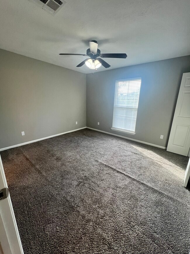 Photo - 951 Tallow Rd