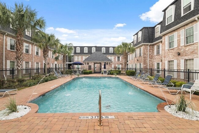 Photo - 355 N Post Oak Ln Condo Unit 640