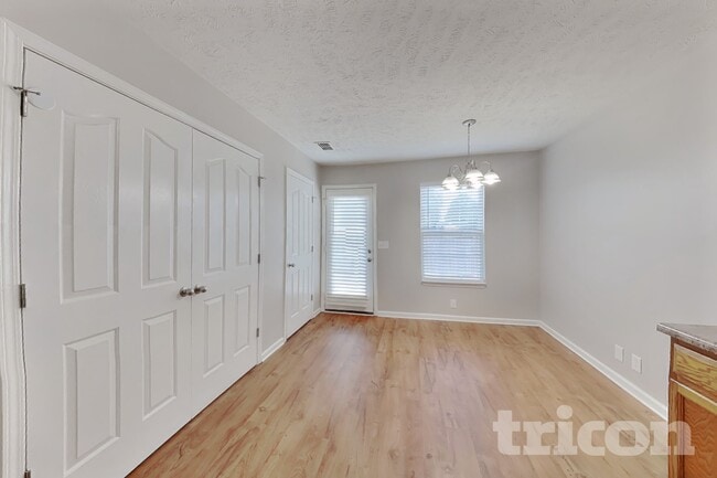Photo - 1258 Tiree Dr