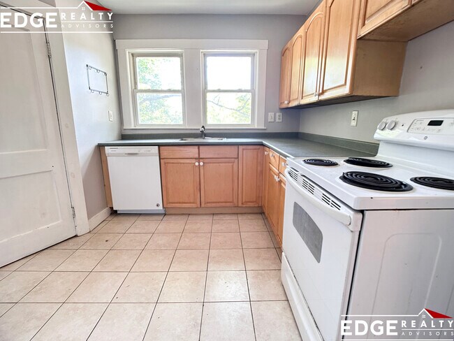 Photo - 80 Langley Rd Unit 1