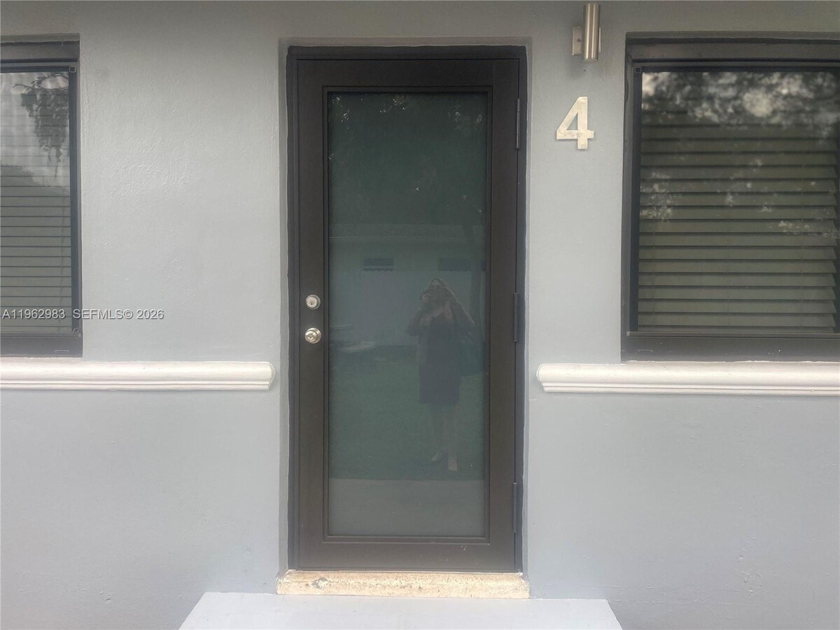 Photo - 760 NE 122nd St Unidad 4