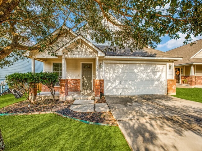 Building Photo - 319 Willow Grove Dr