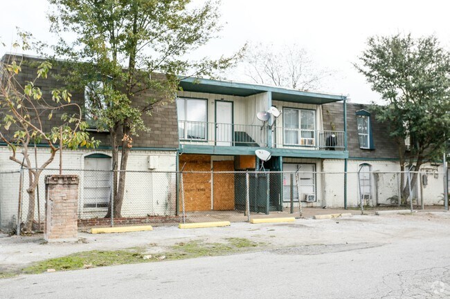 Primary Photo - 6215 Tierwester St Apartments