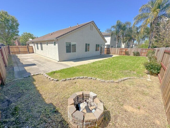 Photo - 2371 Wisconsin Ct