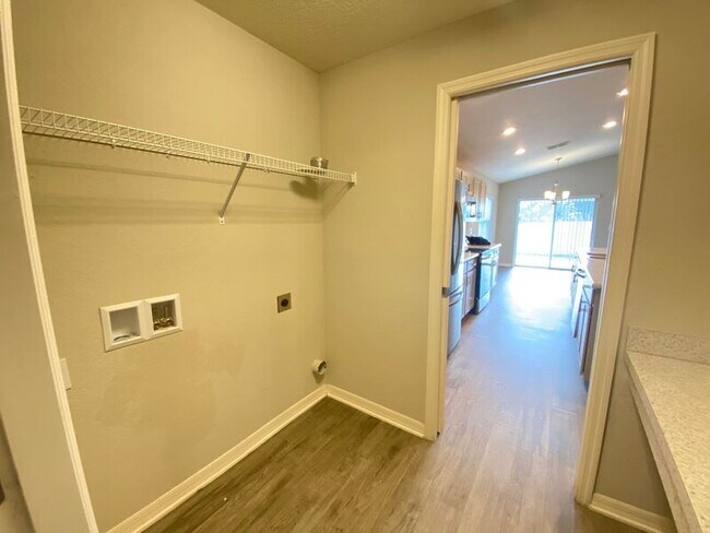 Photo - 188 Foxtail Loop